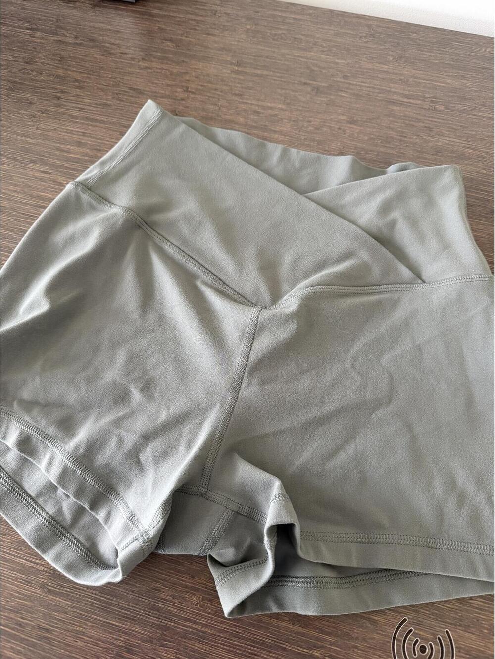 Women's CRZ Yoga Crossover, High Waisted Shorts Size Medium